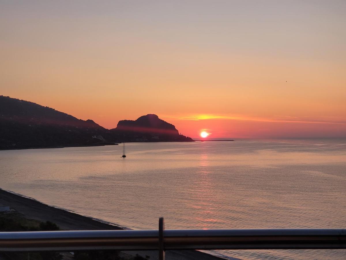 Beach Of Eden Cefalu' Екстериор снимка